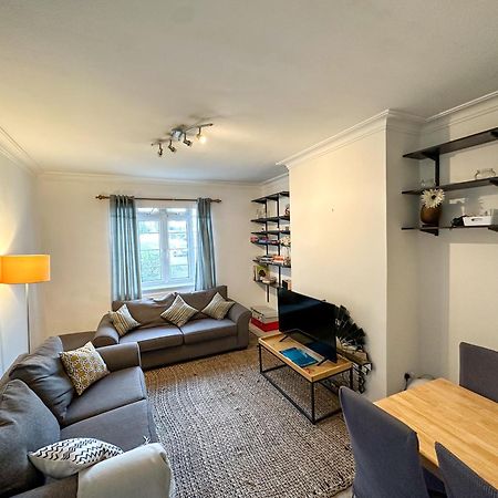 2 Bed Flat - Short Walk From Brent Cross Station Leilighet Hendon Eksteriør bilde